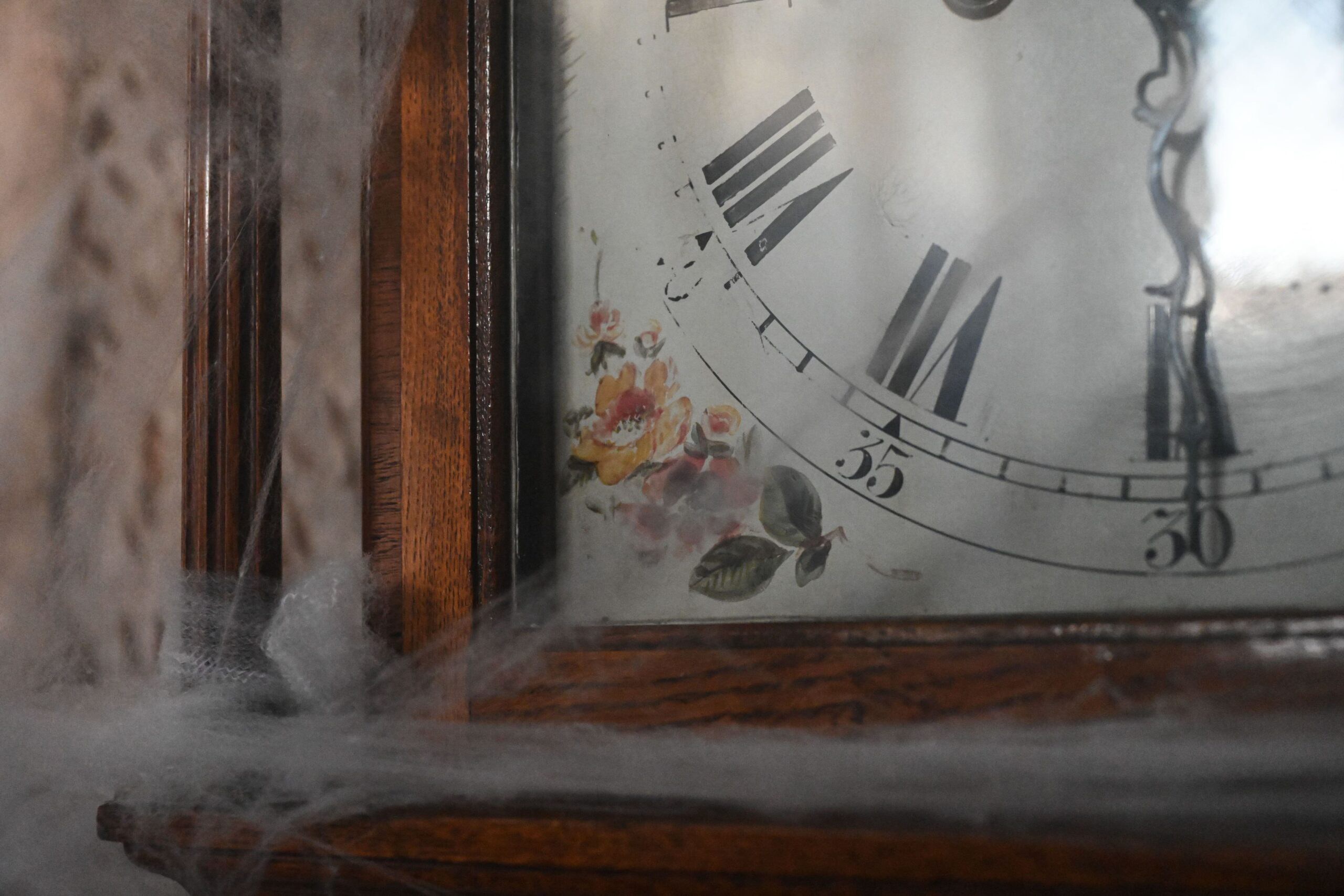 Tarot Reading in the Haunted High House